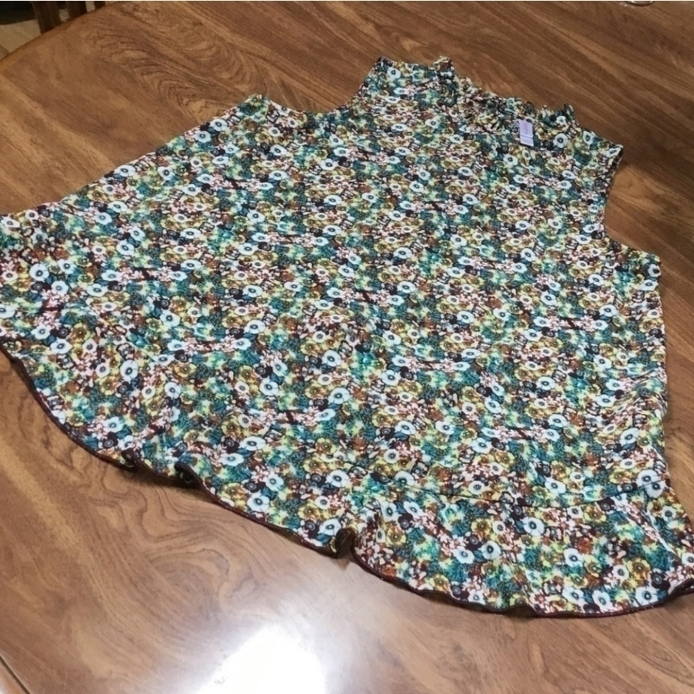 Sleeveless High Neck Floral Ruffled Top NWOT  Women's Tops Size Small - Picture 4 of 7